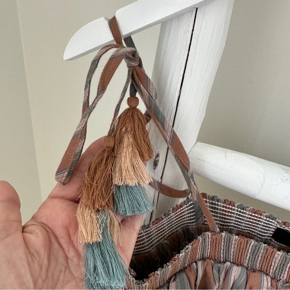 Anna Grace from Altar’d State Striped Brown and Green Cropped Tank Top SZ Small - Picture 4 of 9